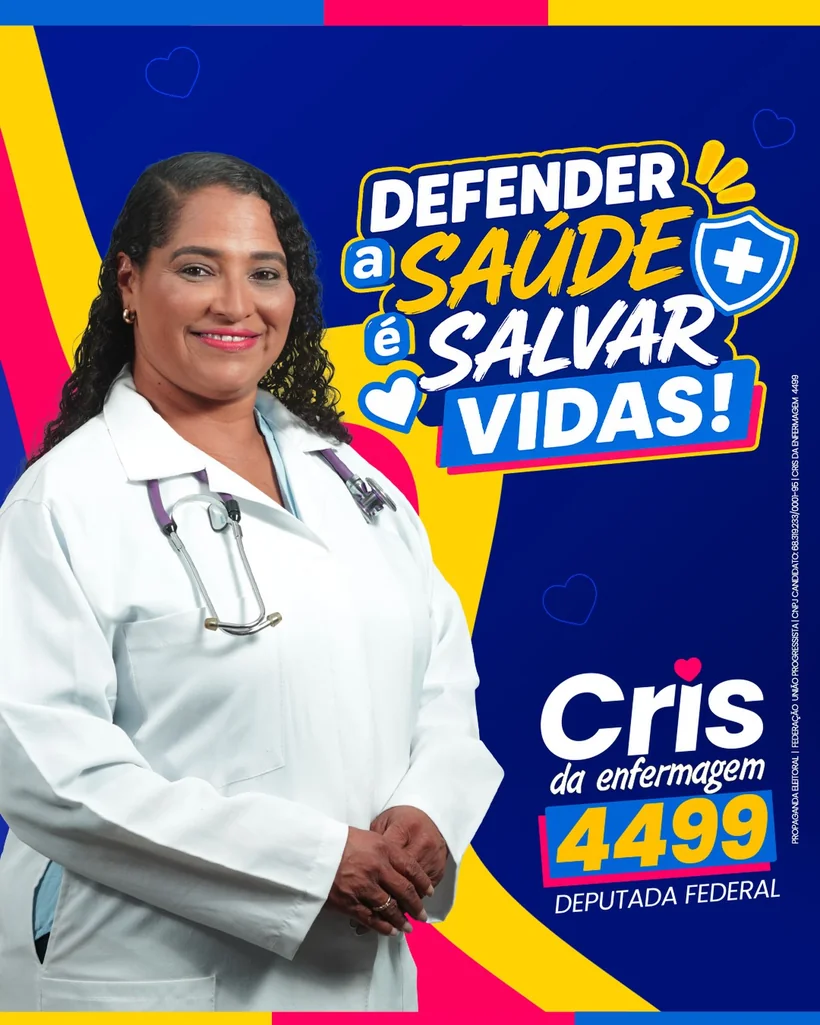 Cris da Enfermagem de jaleco branco e estetoscópio